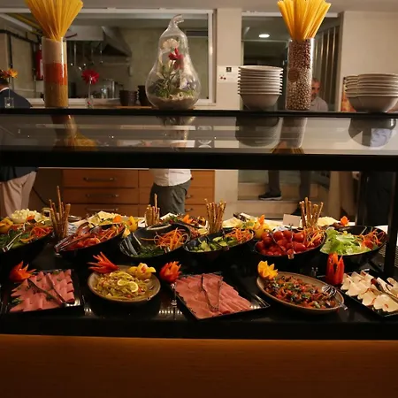 Pelora Hotel 3*